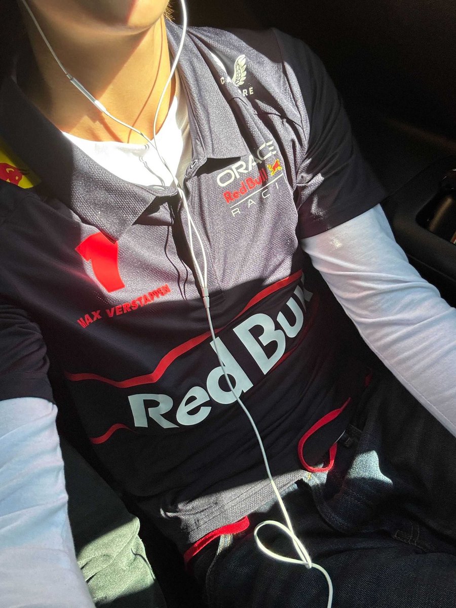 mimi ⋆˚𝜗𝜚˚⋆ tweet media