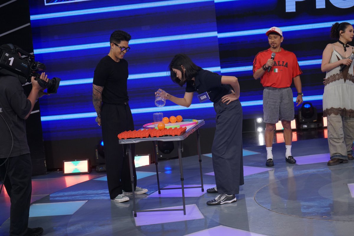 It's Showtime tweet media