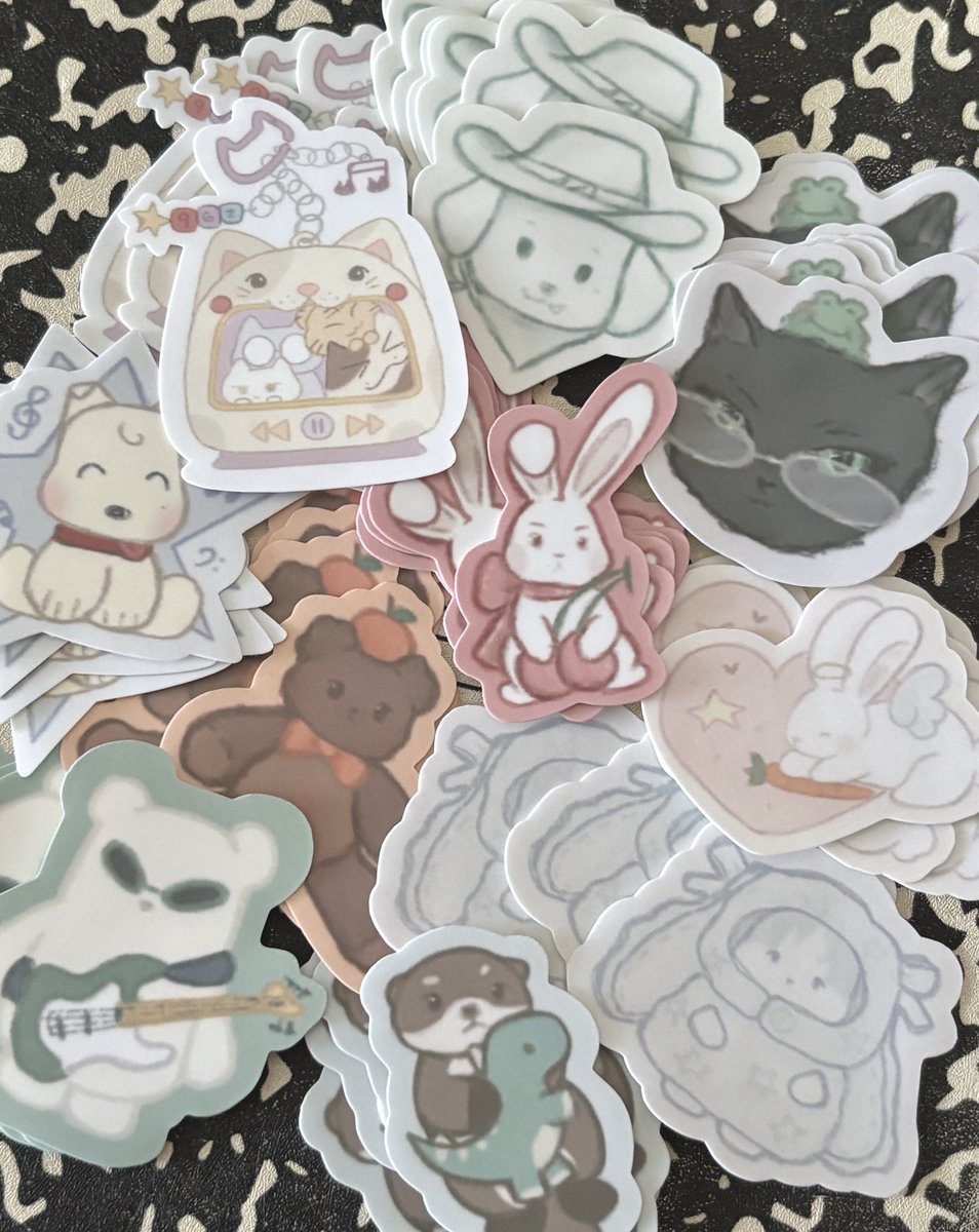 synkeo's tweet image. hehehe freebies r #ready for new_ :3