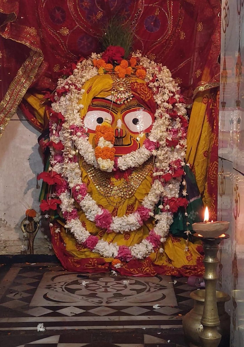 TempleConnect_'s tweet image. ଶ୍ରୀକ୍ଷେତ୍ରର ଅନ୍ୟତମ ରକ୍ଷାକର୍ତ୍ତ୍ରୀ ତଥା ମହାପ୍ରଭୁଙ୍କ ପ୍ରିୟ ମାଉସୀ ମା’ ‘ଅର୍ଦ୍ଧାଶିନୀ’ଙ୍କ ଦିବ୍ୟ ଦର୍ଶନ। 🙏

Seeking the blessings of Goddess Ardhasini, the savior of Puri and the beloved mausi of Prabhu Jagannath. 🔱🚩

#TempleConnect #MausiMaa #Puri #Ardhasini #AstaChandi