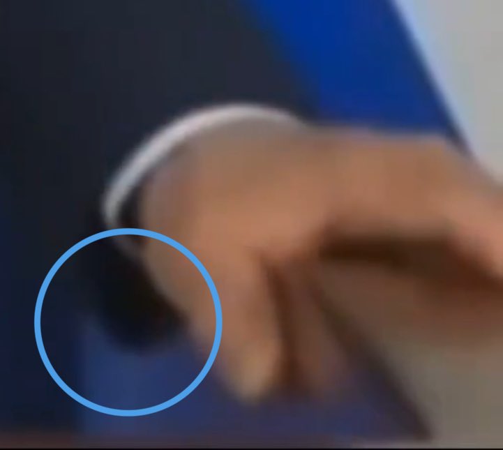 Correcting the Record with Guillotines ☭ tweet media