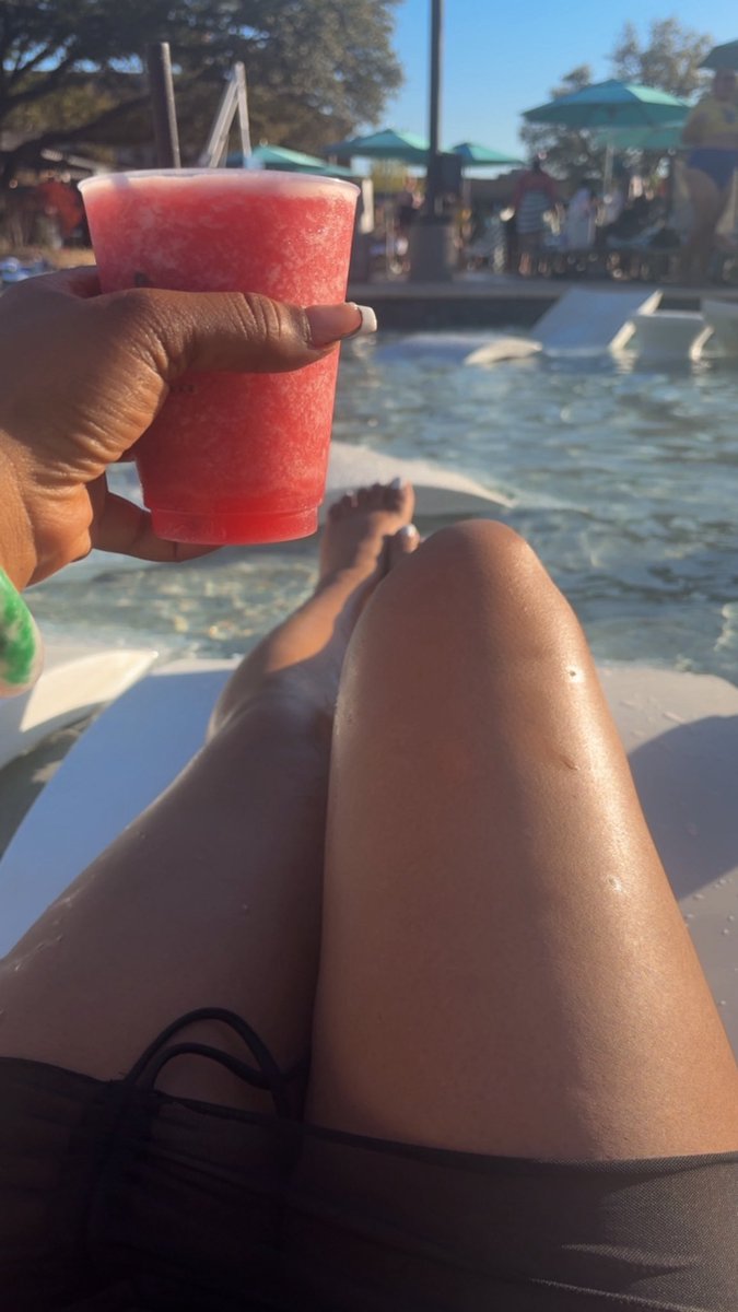 Mac Lovin tweet media