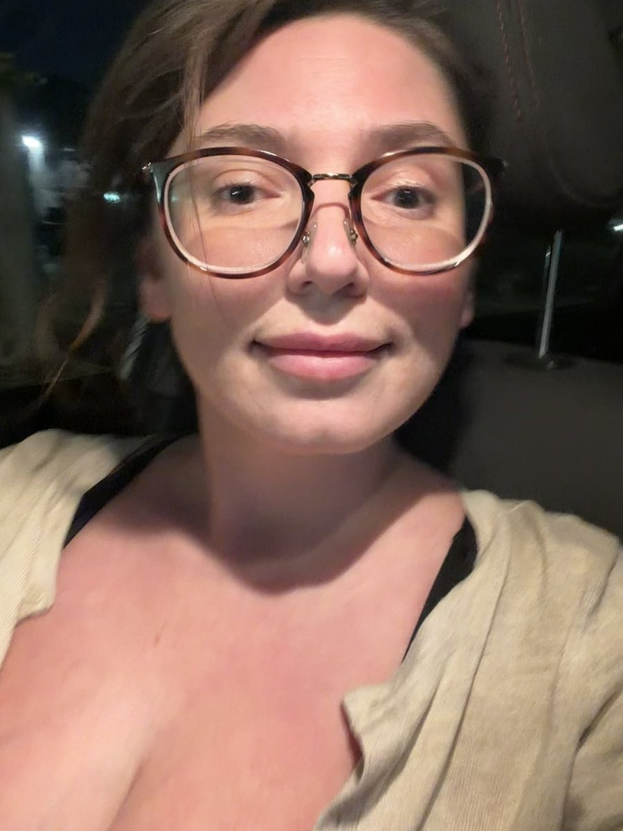 moderately amusing gay wolf tweet media