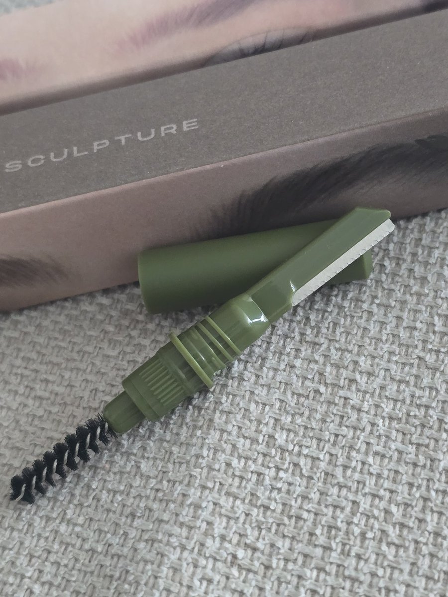 #제품제공 #이벤트당첨 (리뷰의무X)

엔트로피 여기 제품도 제품인데 
제품용기? 디자인?이 ㄹㅇ 맛집인듯 ，，，

아이디어가 너무 좋은 제품인면서
내가 원했던 포인트들이 있어서 맘에들어!!!!