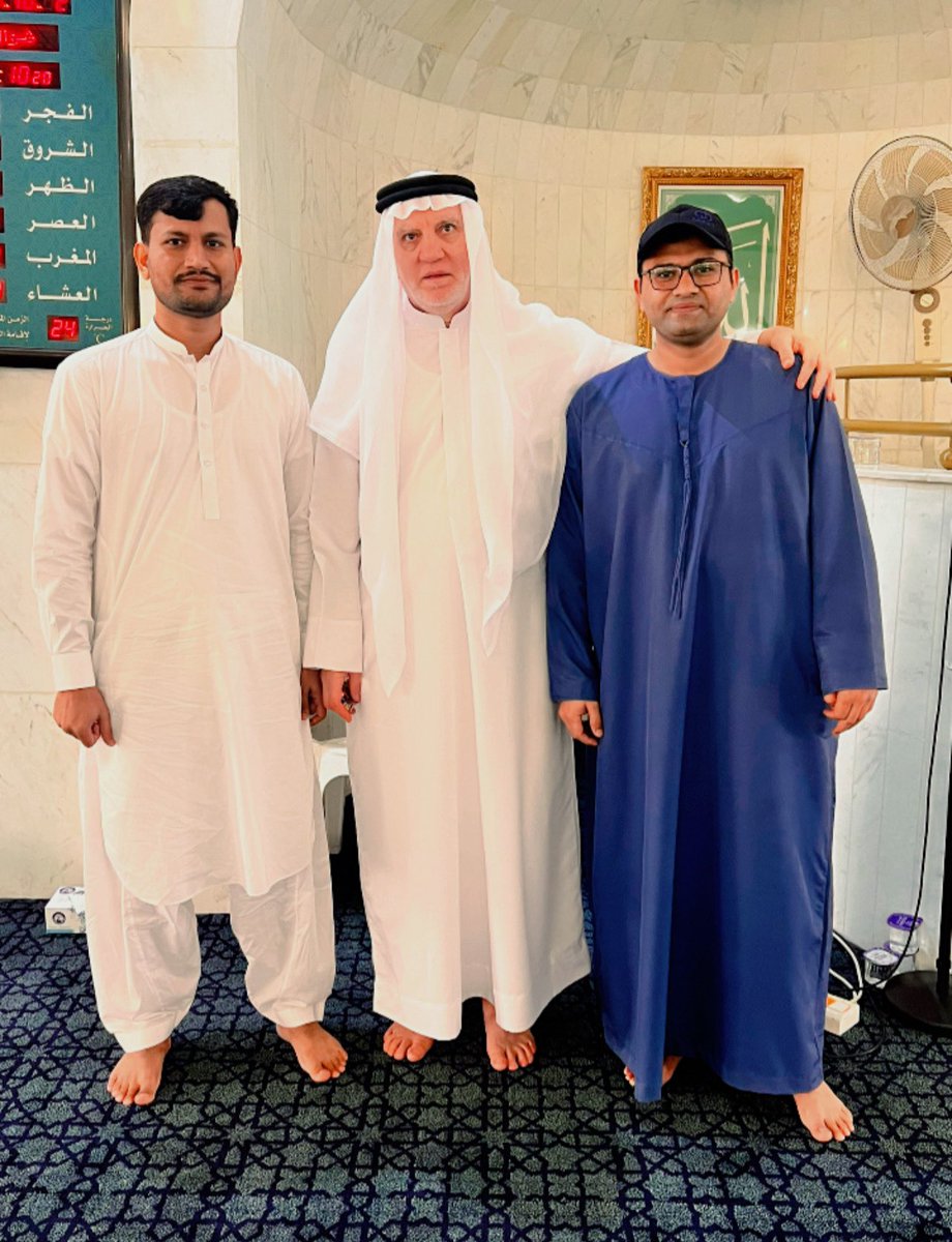 _Usman_Bashir's tweet photo. Wishing everyone peace, joy, and barakah this blessed day. Eid Mubarak from Dubai! ✨🕌 https://t.co/u9lbh4CyJs