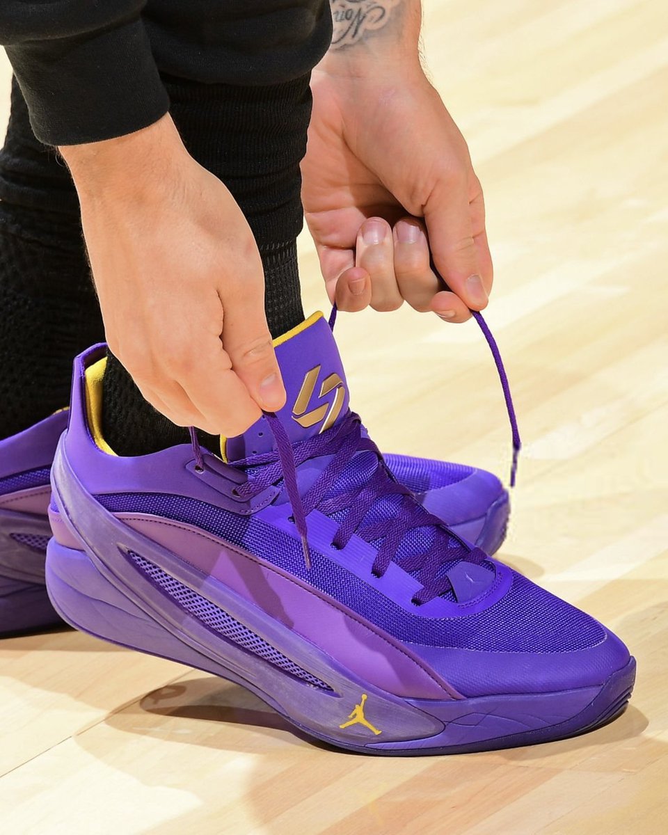 kixstats.com tweet media