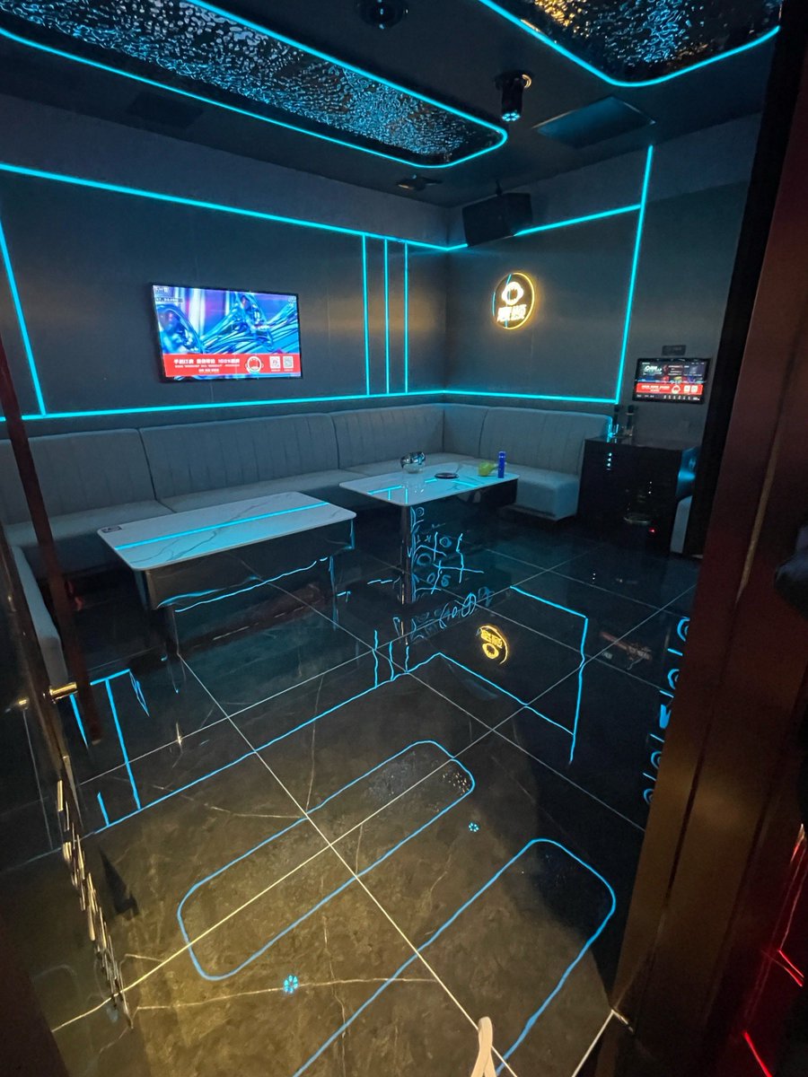 negretcarca tweet media