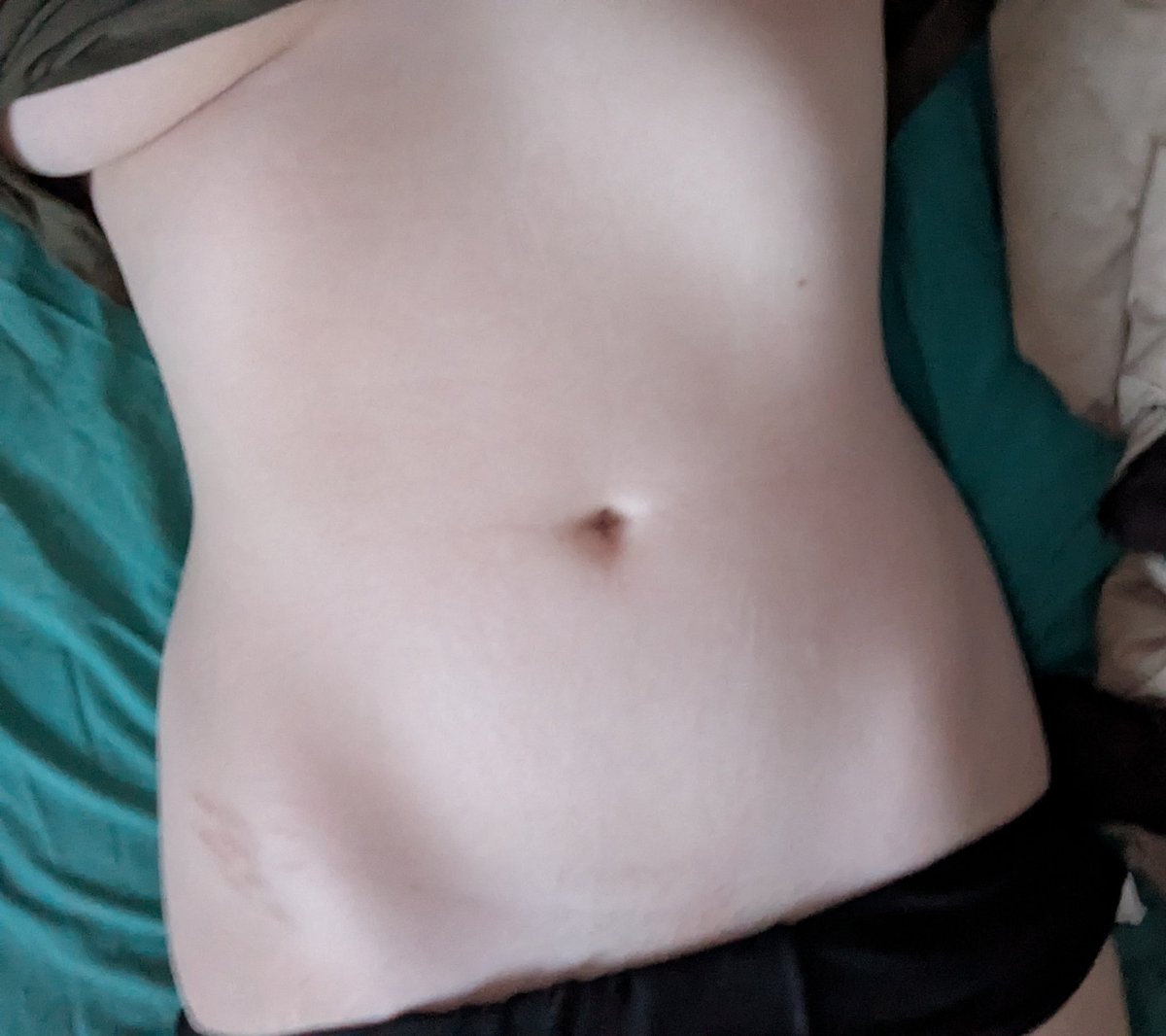 ˢⁱᵐᵒⁿ tweet media