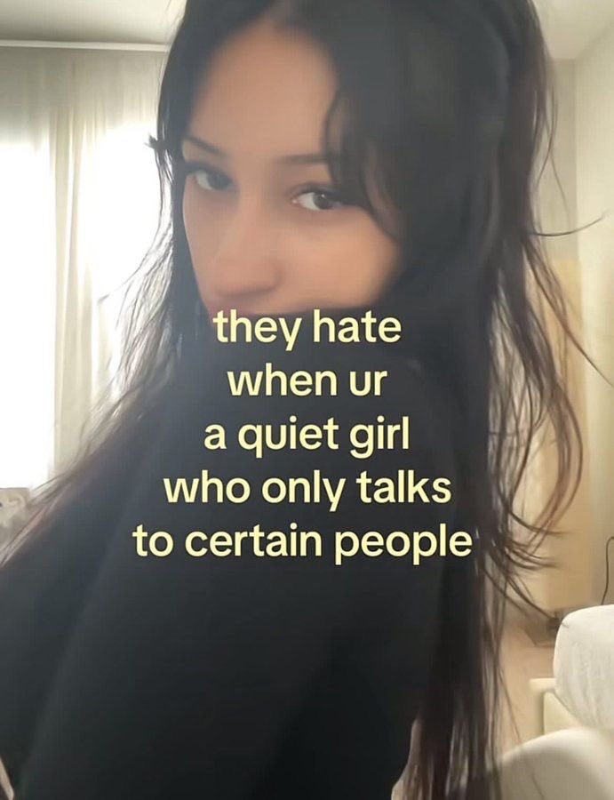 girlsay. tweet media