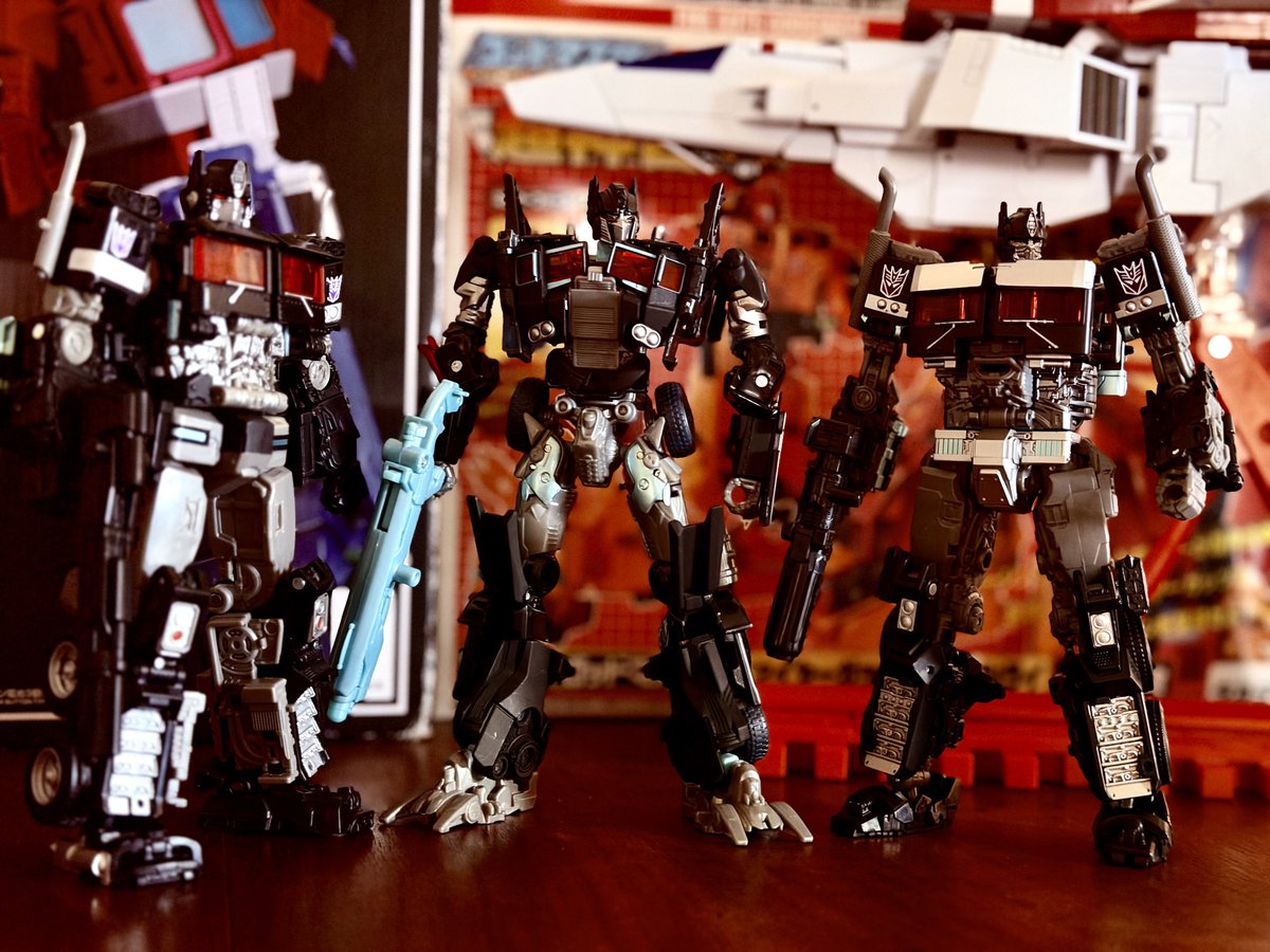 RareTransformer's tweet photo. Skyfire and more 

#Transformers https://t.co/XECtT0VXxl