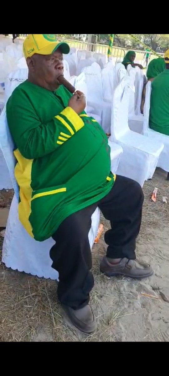 D A L A L I tweet media