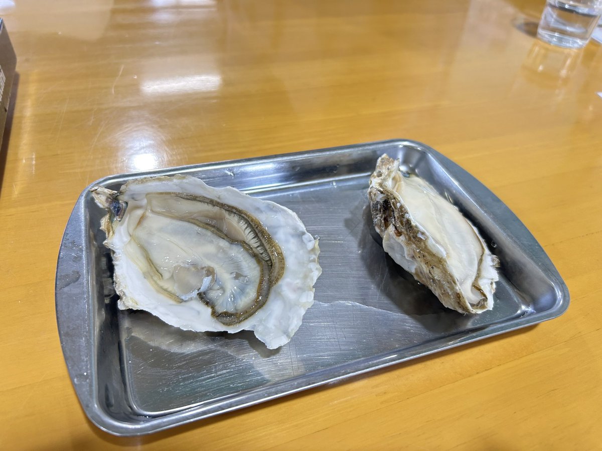 hellowmrbrown's tweet photo. 牡蠣食いにハマナコきた https://t.co/JbU9jN9WPn