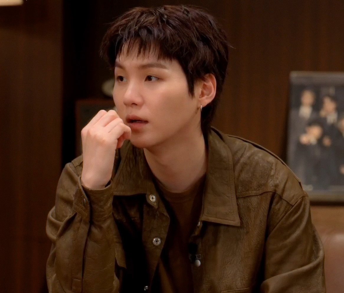 YOONGI YOONGI YOONGI YOONGI tweet media