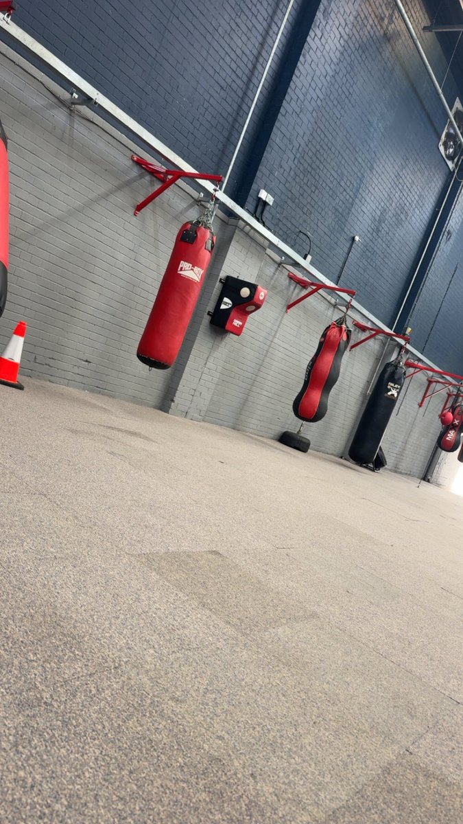 AmyGreatorex's tweet image. Now trainings moved, it’s harder for me to get there while fitting it in with 2 jobs &amp;amp; caring. I drive a van so I have to go further to miss the clean air zone,cos let’s face it, I can’t afford £10 &amp;amp; fuel &amp;amp; training fees every time! = 2hour round trip &amp;amp; 2hour training #dedication