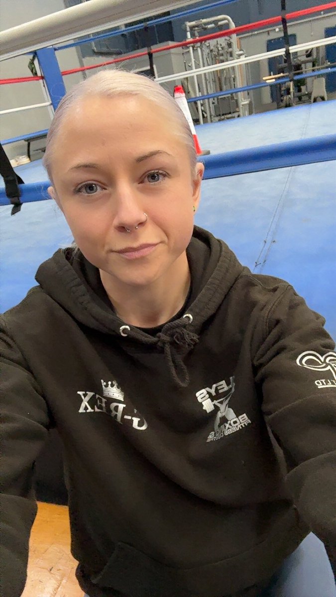 AmyGreatorex's tweet image. Now trainings moved, it’s harder for me to get there while fitting it in with 2 jobs &amp;amp; caring. I drive a van so I have to go further to miss the clean air zone,cos let’s face it, I can’t afford £10 &amp;amp; fuel &amp;amp; training fees every time! = 2hour round trip &amp;amp; 2hour training #dedication