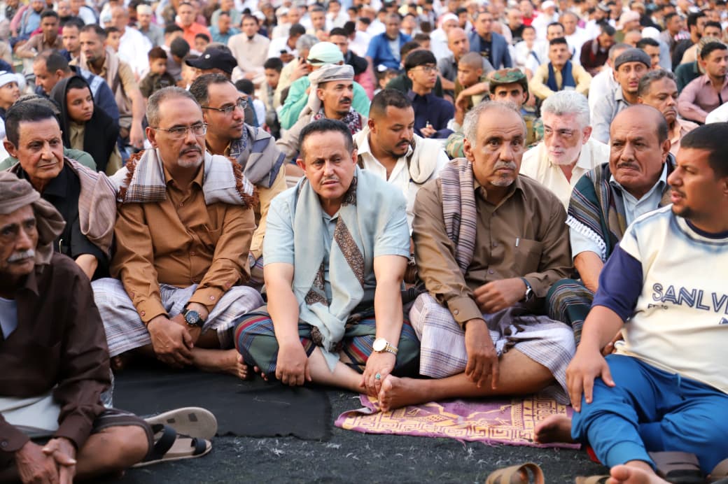 القائم بأعمال الأمين العام وعدد من قيادة المجلس يؤدون صلاة العيد بالعاصمة عدن
stcaden.com/posts/32814