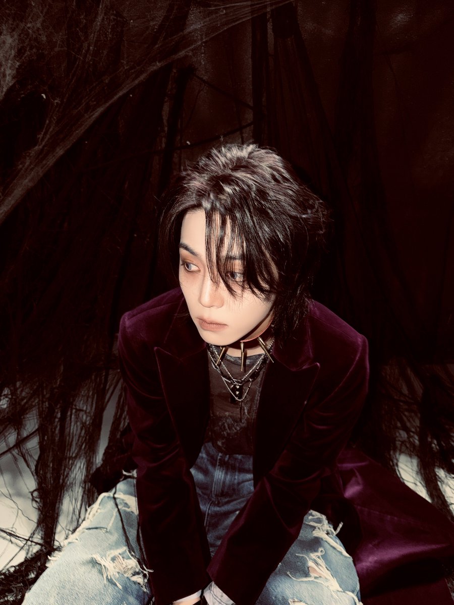 ALL(H)OURS tweet media