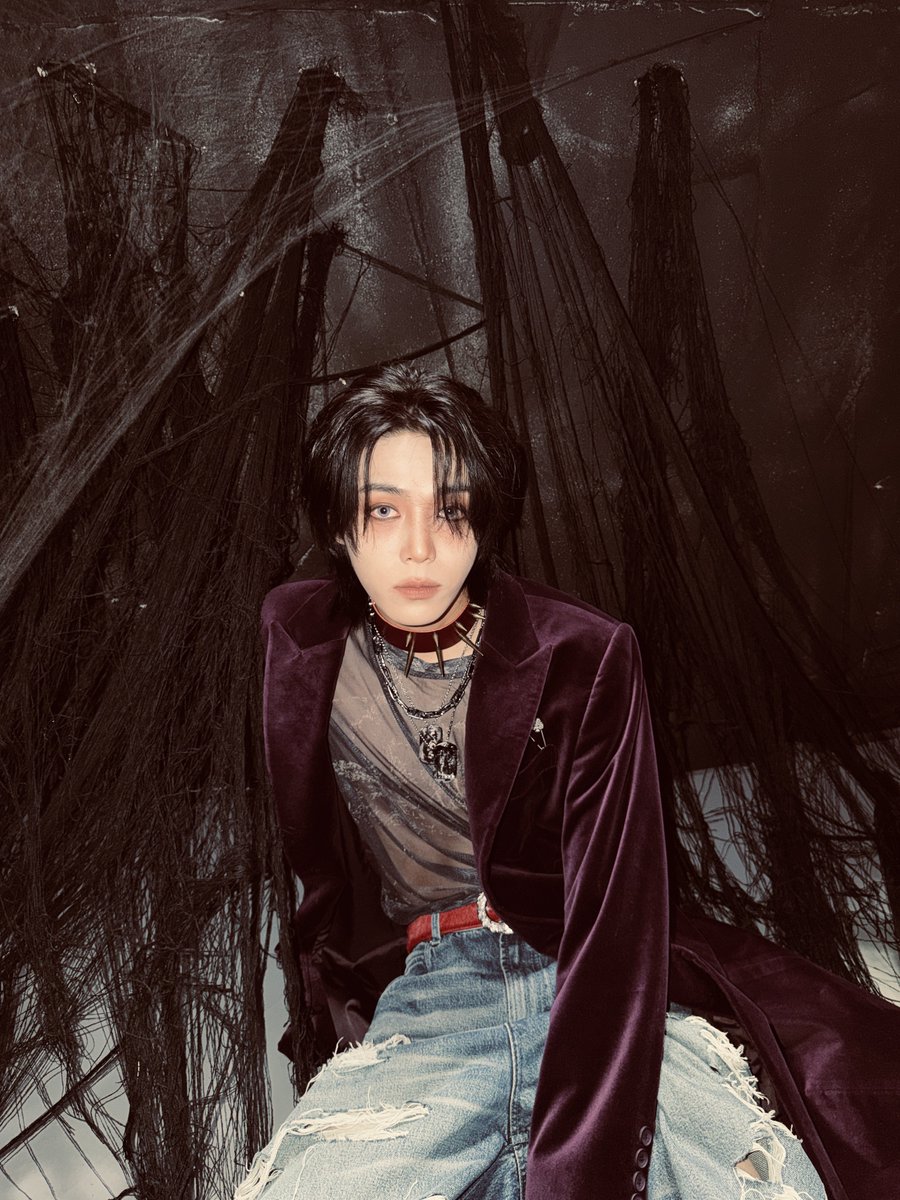 ALL(H)OURS tweet media