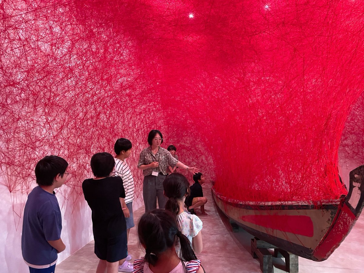 十和田市現代美術館 tweet media