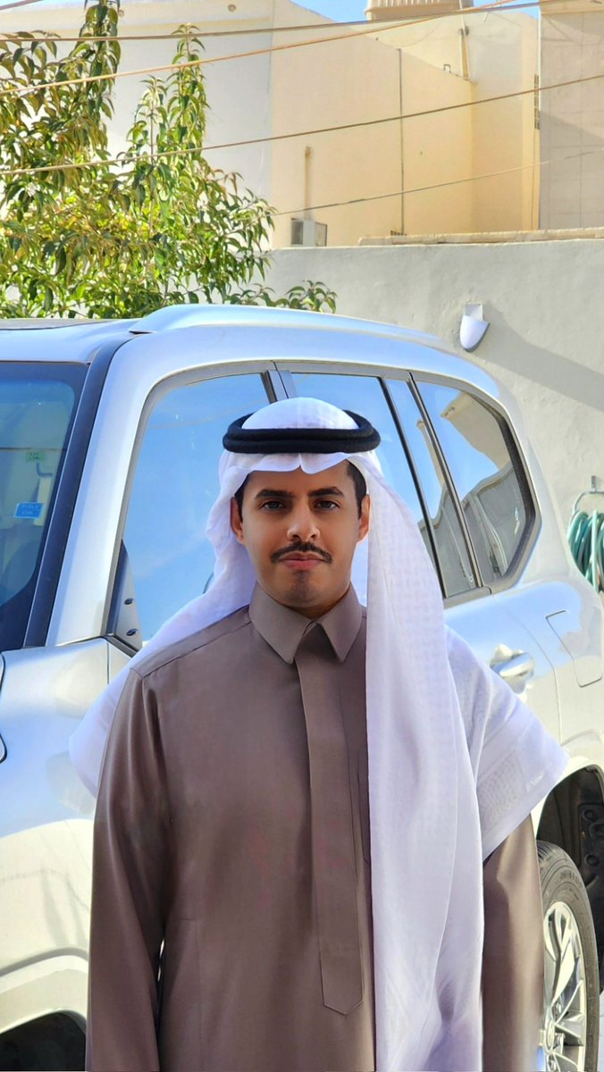 علي الهزيمي | تصميم وتدريب رقمي tweet media