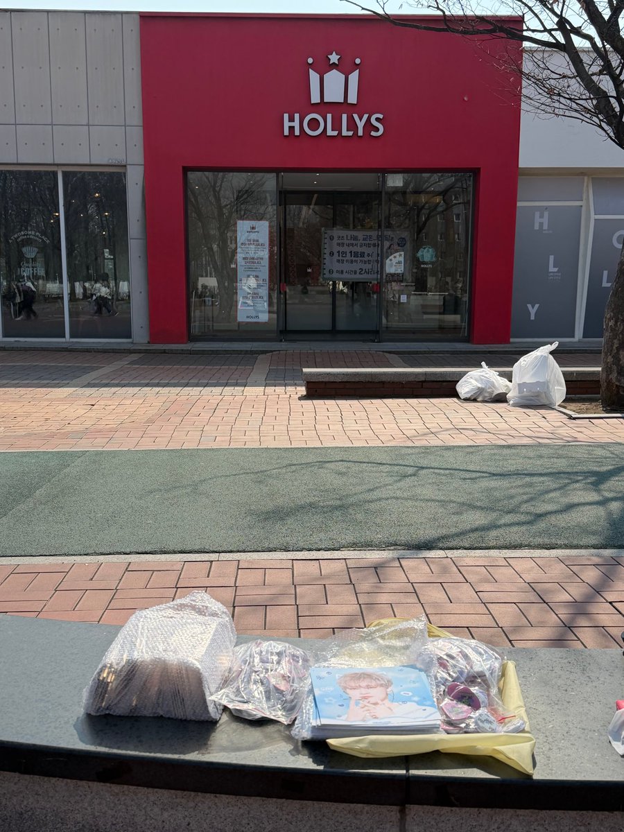 LELELAND tweet media