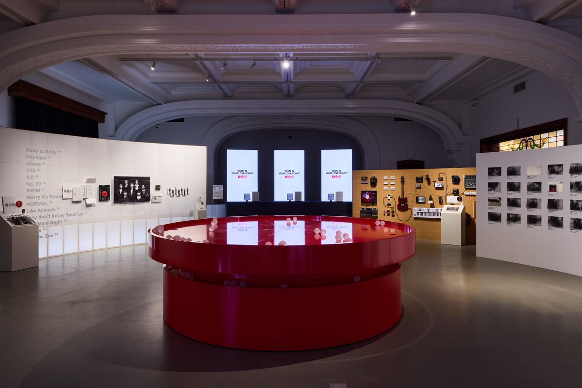 HYBE MERCH tweet media