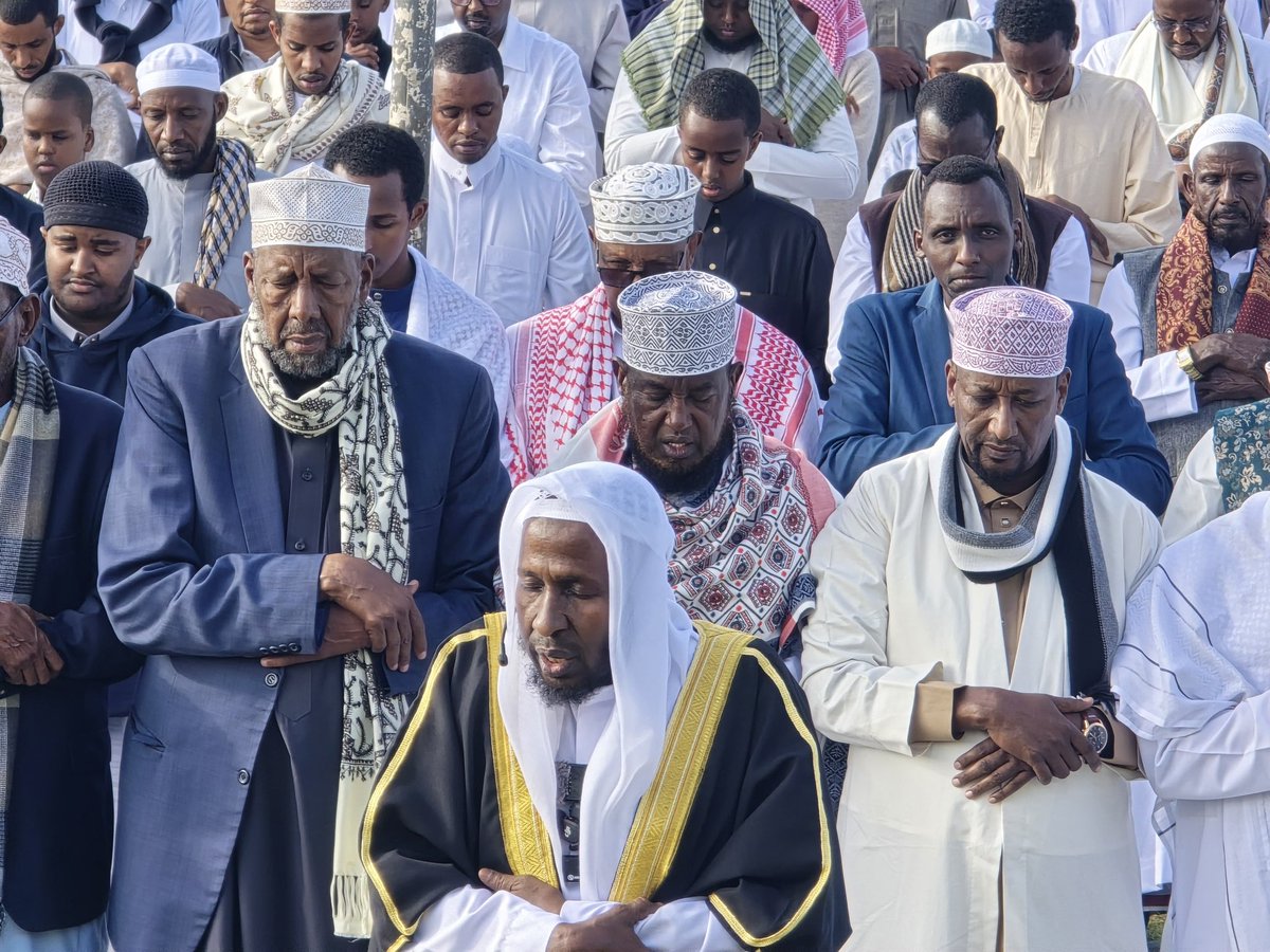 Ahmed Mohamed ((ASMALi)) tweet media