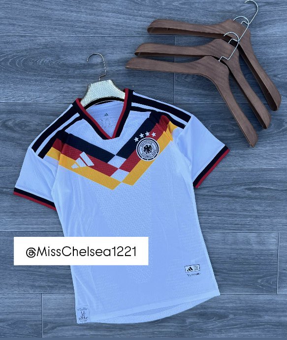 Miss Chelsea1221 tweet media