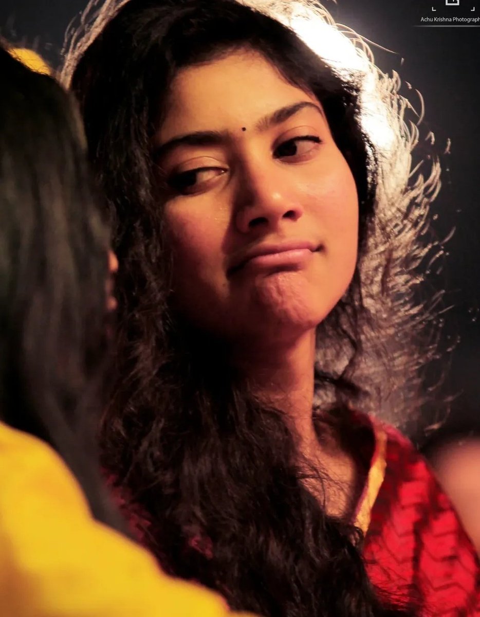Maayakariii's tweet photo. Me wearing a condom for mutual shagg 

Bud - mutual shagg ku ethuku da condom podra🙄

Me - una poda thanda🥵

Bud - apo en sootha kilikama vida mata pola, virgin kundi da pathu panu da mama🤤

Me - nee kaala virichi padu da un soothula sorugi sugam tharan da chlm😘 https://t.co/znSsi7USkS