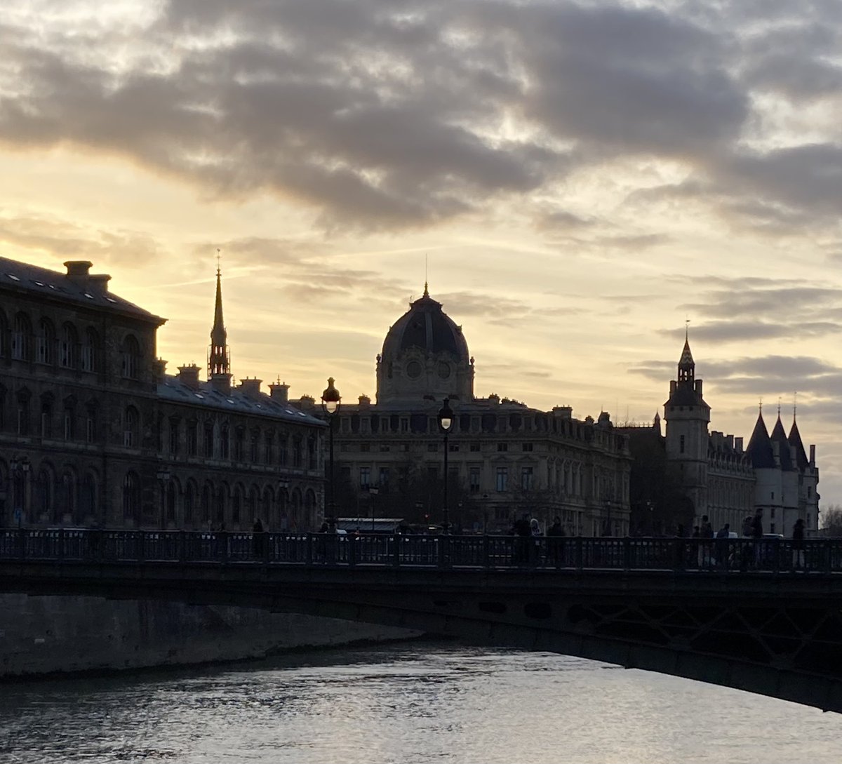 Yveline💛💙🇪🇺 tweet media