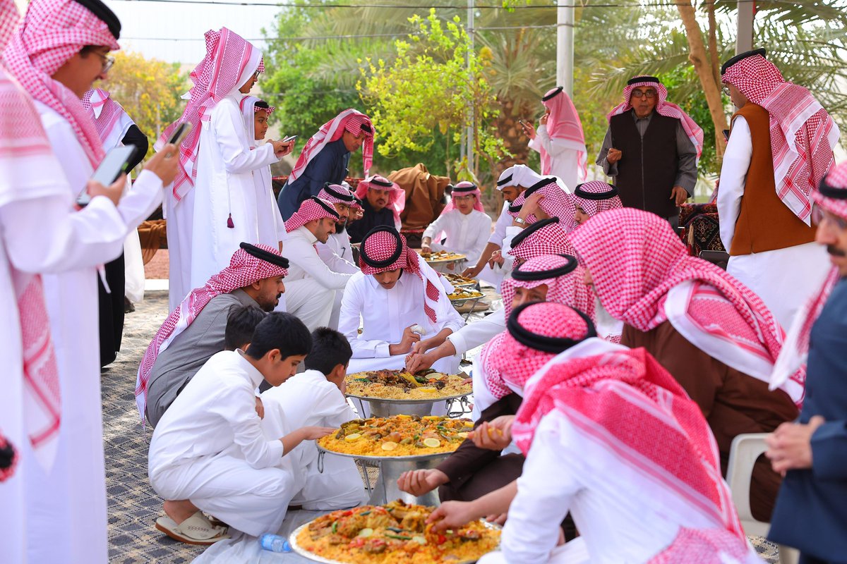 Amanat_Hail's tweet photo. • #أعياد_حائل

        ┉❀ حائل صباح العيد كأنها ❀┉
«بــيــت واحـــد»🤍🤝

#حائل_تحلى_بعيدنا
📸 | #حائل_الأجمل • #أمانة_منطقة_حائل https://t.co/CDiVwSzgVI