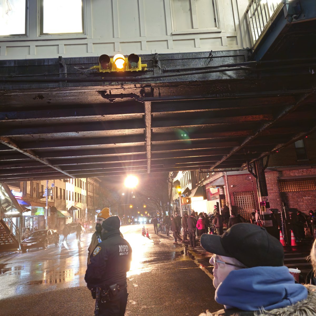 _DaredevilShots's tweet photo. Set photos from ‘DAREDEVIL: BORN AGAIN’ Season 3 filming today.

Extras that filmed today were for Downscale Clubgoers, Teen Friends, Bouncer, White Male (5'11"-6'1", bald). https://t.co/38KvcrSRLJ