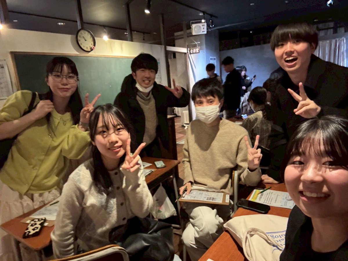 hanakin_ob's tweet photo. ✨️✨️✨️✨️✨️✨️✨️✨️✨️✨️✨️✨️🍻✨

ARCH Vol.5に出演してきました！
スタッフのみなさんの気配りを感じられて、とても楽しいライブでした🍀

バンド初遠征楽しかったです！
 #ARCH 
✨️🍺✨️✨️✨️✨️✨️✨️✨️✨️✨️✨️✨️✨️ https://t.co/TnruOQ4Voj
