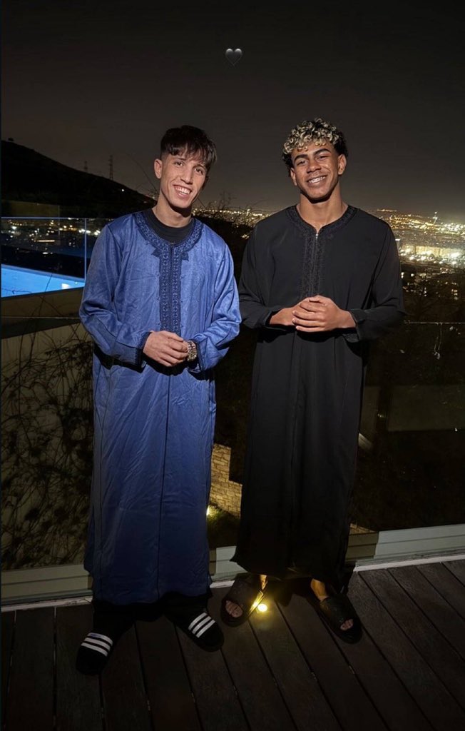 Am_me👊 tweet media