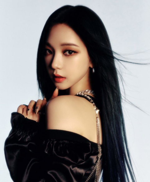 About Music tweet media