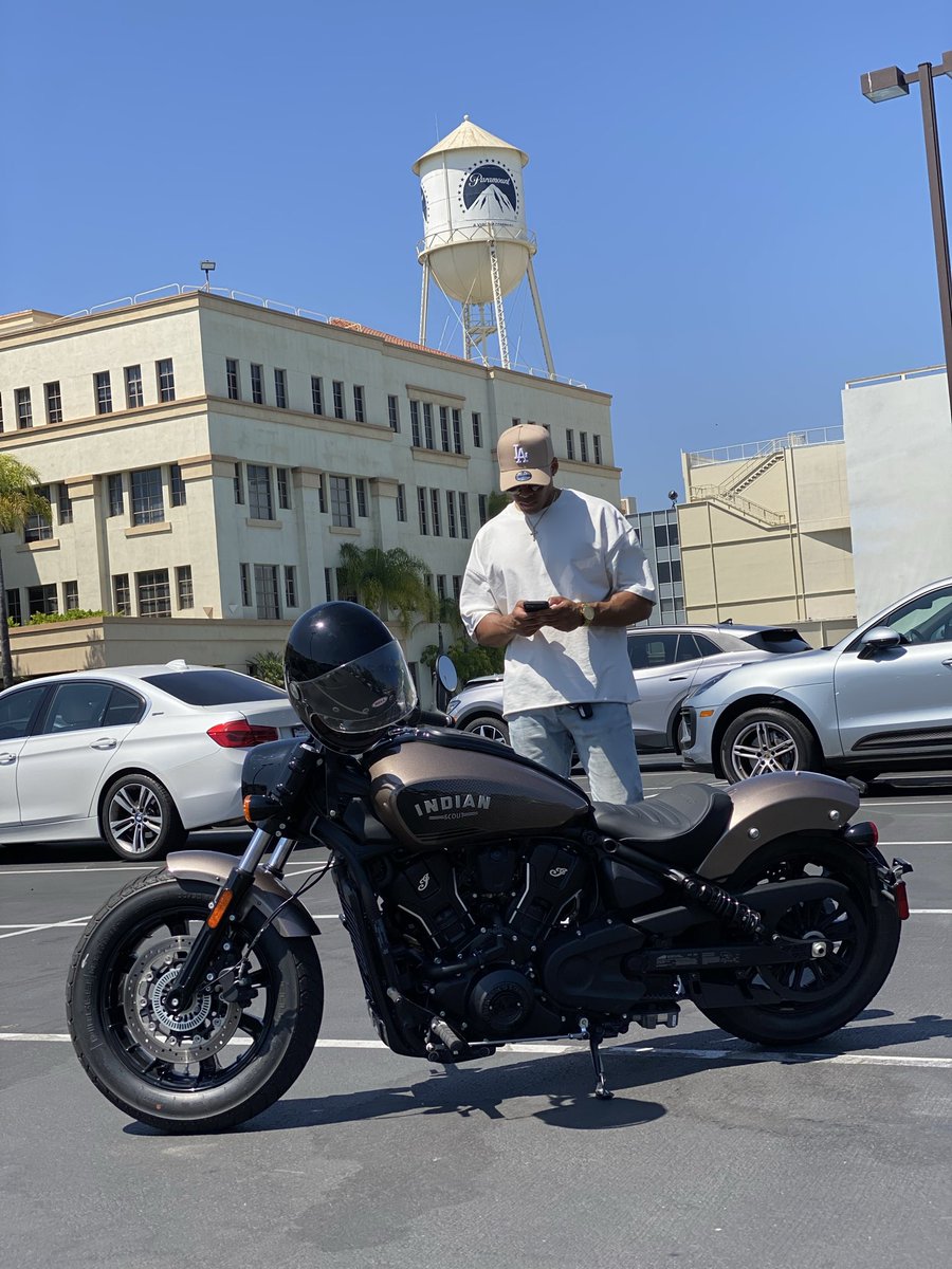 Deric Augustine tweet media