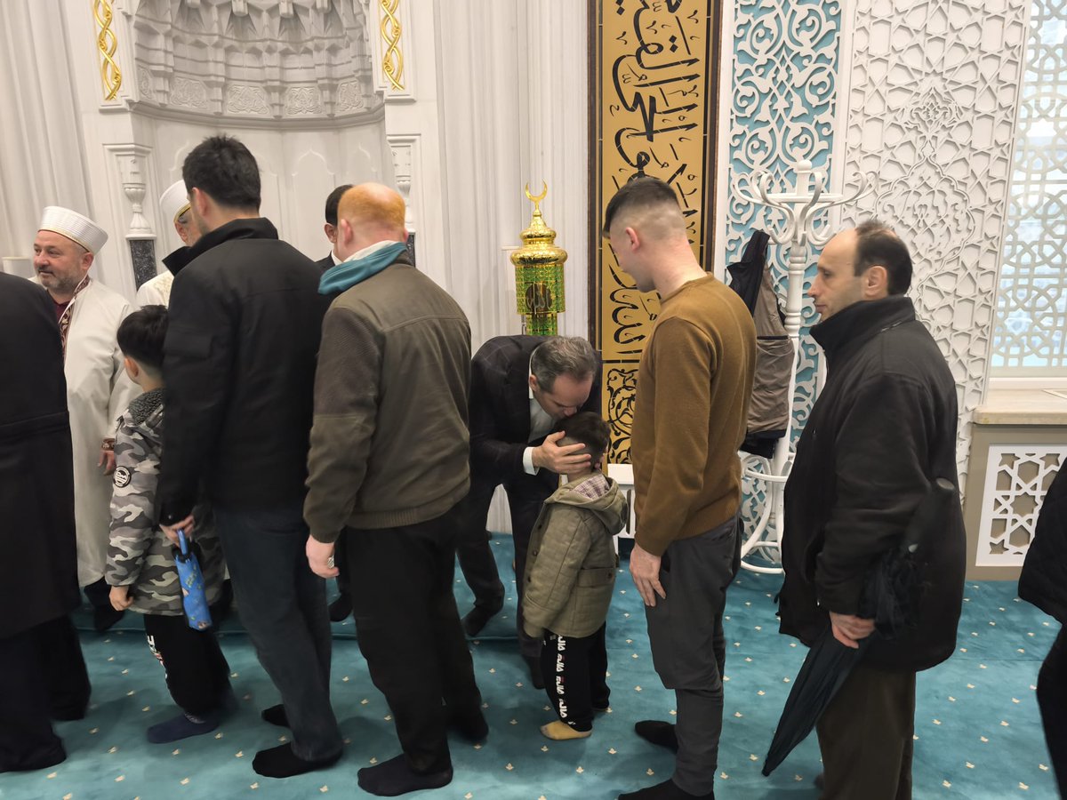 MamakKymkmligi's tweet photo. Kaymakamımız Mehmet Nebi Kaya, Kaymakam Refiki Oğuzhan Gülhan ve İlçe Müftümüz Celil Karaca ile bayram namazını Yeni Mamak Merkez Camii’nde eda etti. 

Hemşehrilerimizle bayramlaşarak, Ramazan Bayramlarını tebrik etti. https://t.co/08PkiwSYBX