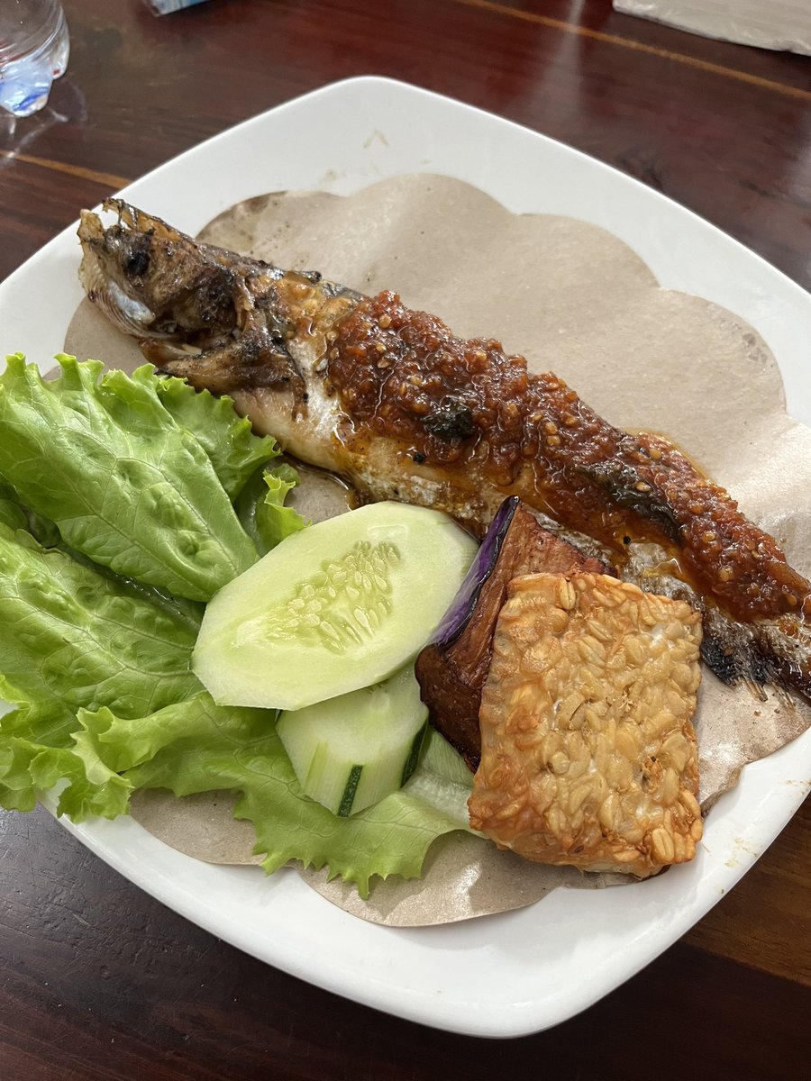 Pretty Hungry tweet media