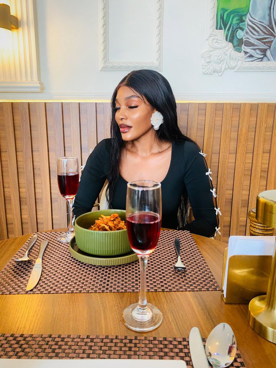 PARELLA™🦋🪽 tweet media