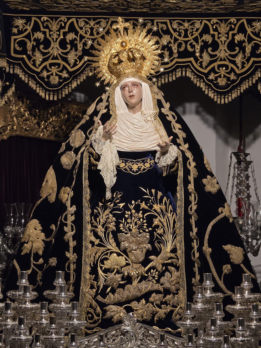 Ntra. Sra. del Mayor Dolor en su Soledad, en su paso de palio a la espera de un nuevo Viernes Santo.