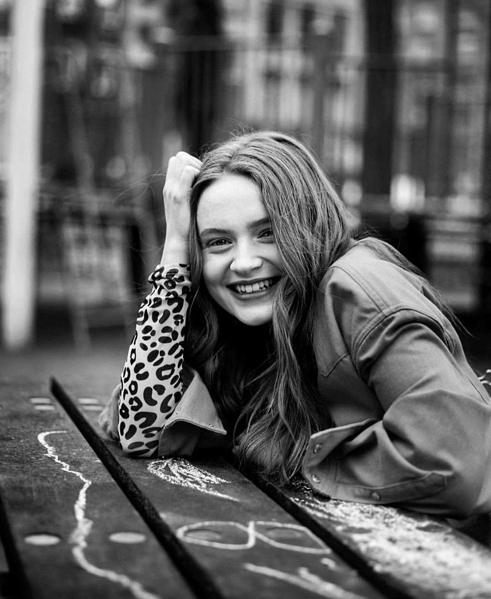 Happy Friday everyone 🤍