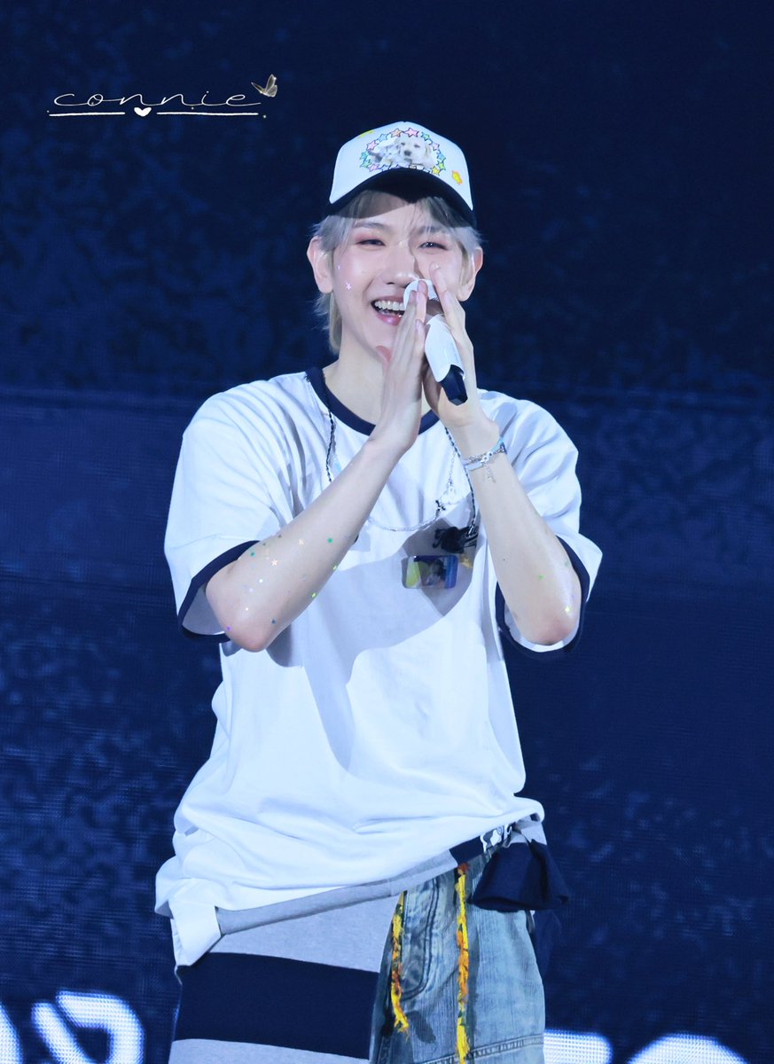 Connie_0507's tweet photo. 250608 서울 kspo

@B_hundred_Hyun @BAEKHYUN_INB100 
#BAEKHYUN #백현 
#Reverie #ReverieTour #ReverieSEOUL https://t.co/iDZTNauROc