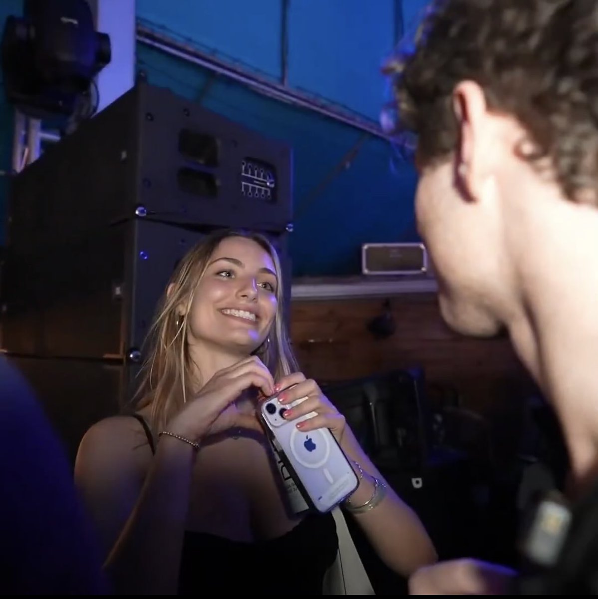 Aruxz ☄️ tweet media