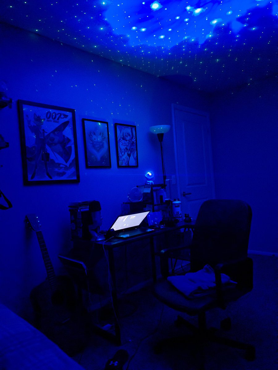 PHES 🪩 tweet media