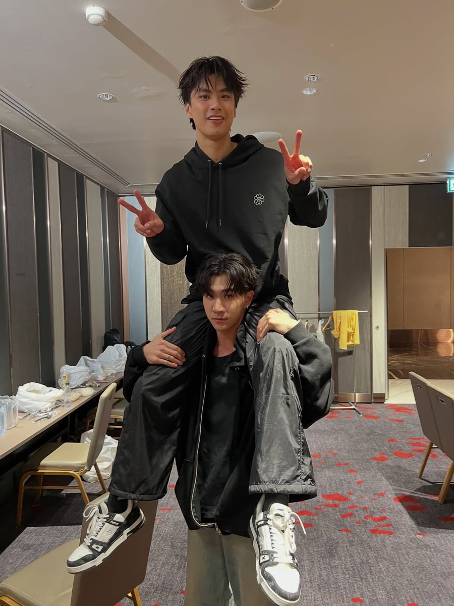 Ohmpawat_Family's tweet photo. ✨20.03.2026✨
IG Post : ohmpawat Update 

Happy birthday N'Perth 🎂🧡🖤

#ohmpawat #ยิ้ม5พันของโอมภวัตHappy https://t.co/PJSyXo6Nn6