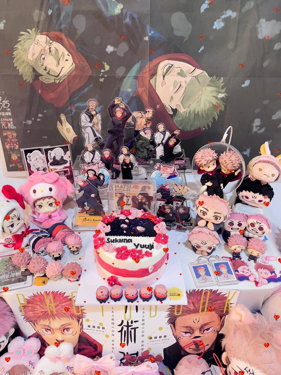 I wish in another universe they become twins.

Happy birthday Yuuji and his other half 

⊹₊⋆🎂💐🎉₊°⊹