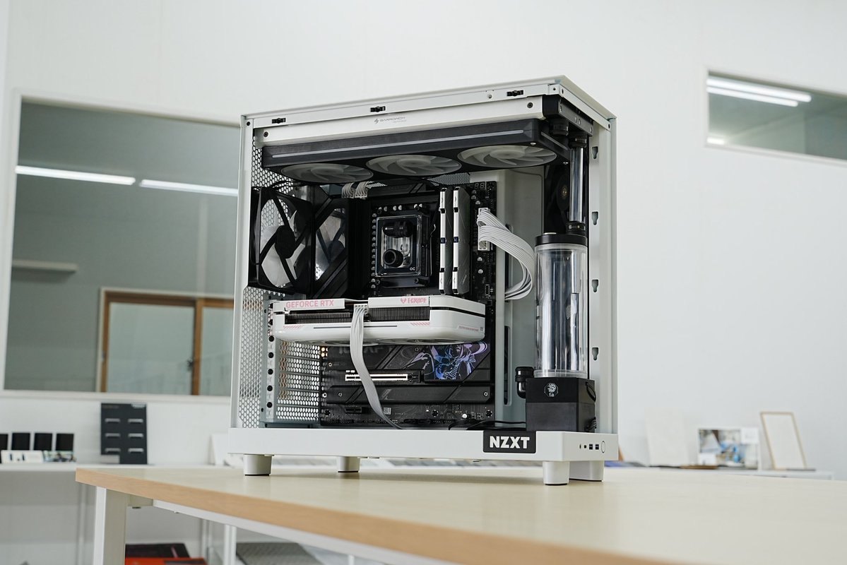 じーま tweet media