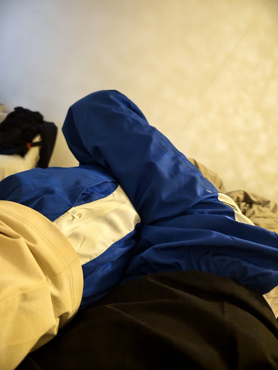 保安校服撸 tweet media