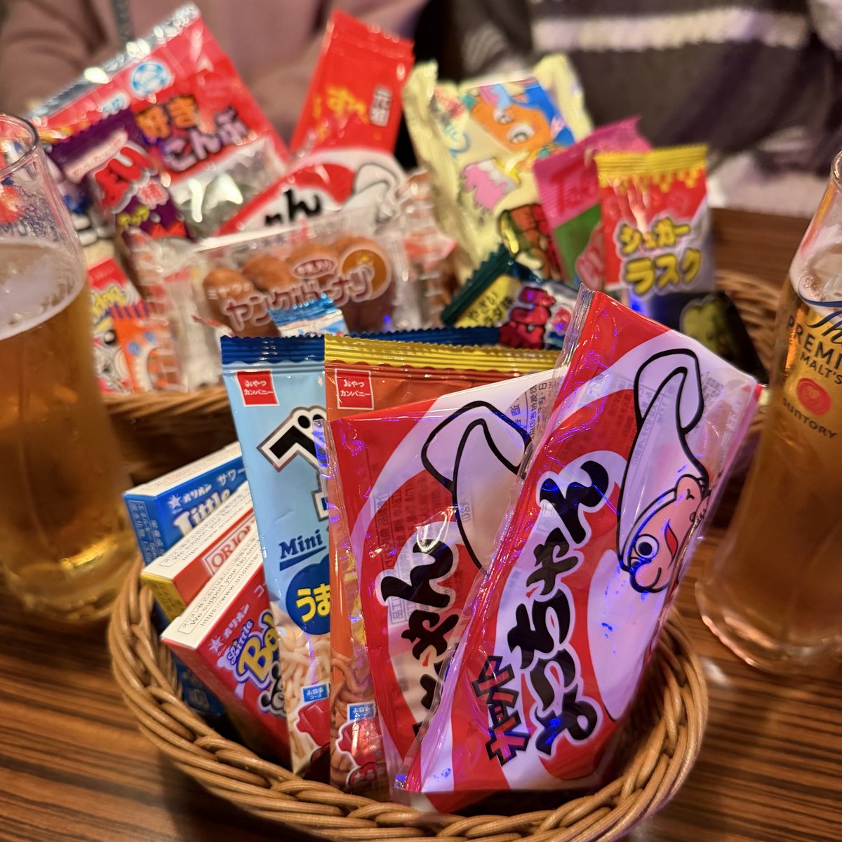 mr_chilldren's tweet photo. #新宿駄菓子バー
#駄菓子バー https://t.co/Vt6swcrYHp