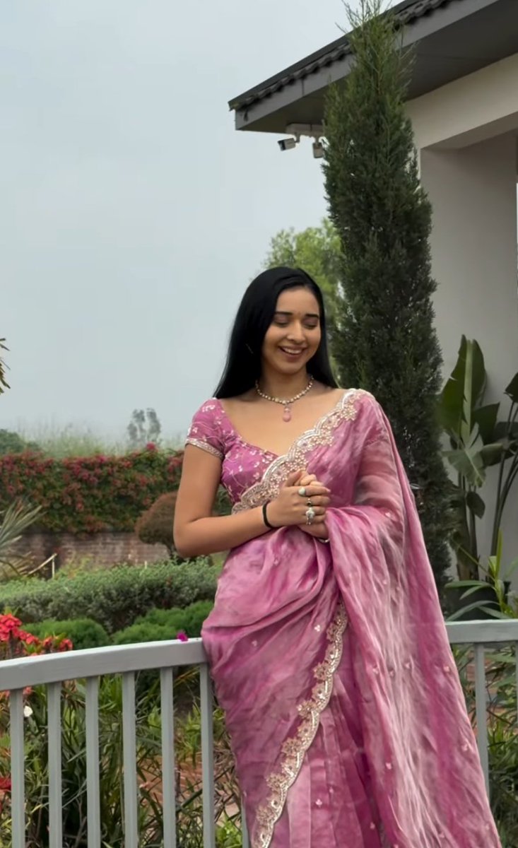 Anvii_10's tweet photo. Pink colour defines her beauty 💗🤌🏻🫶🏻#tanyamittal https://t.co/vxkSjHghzJ